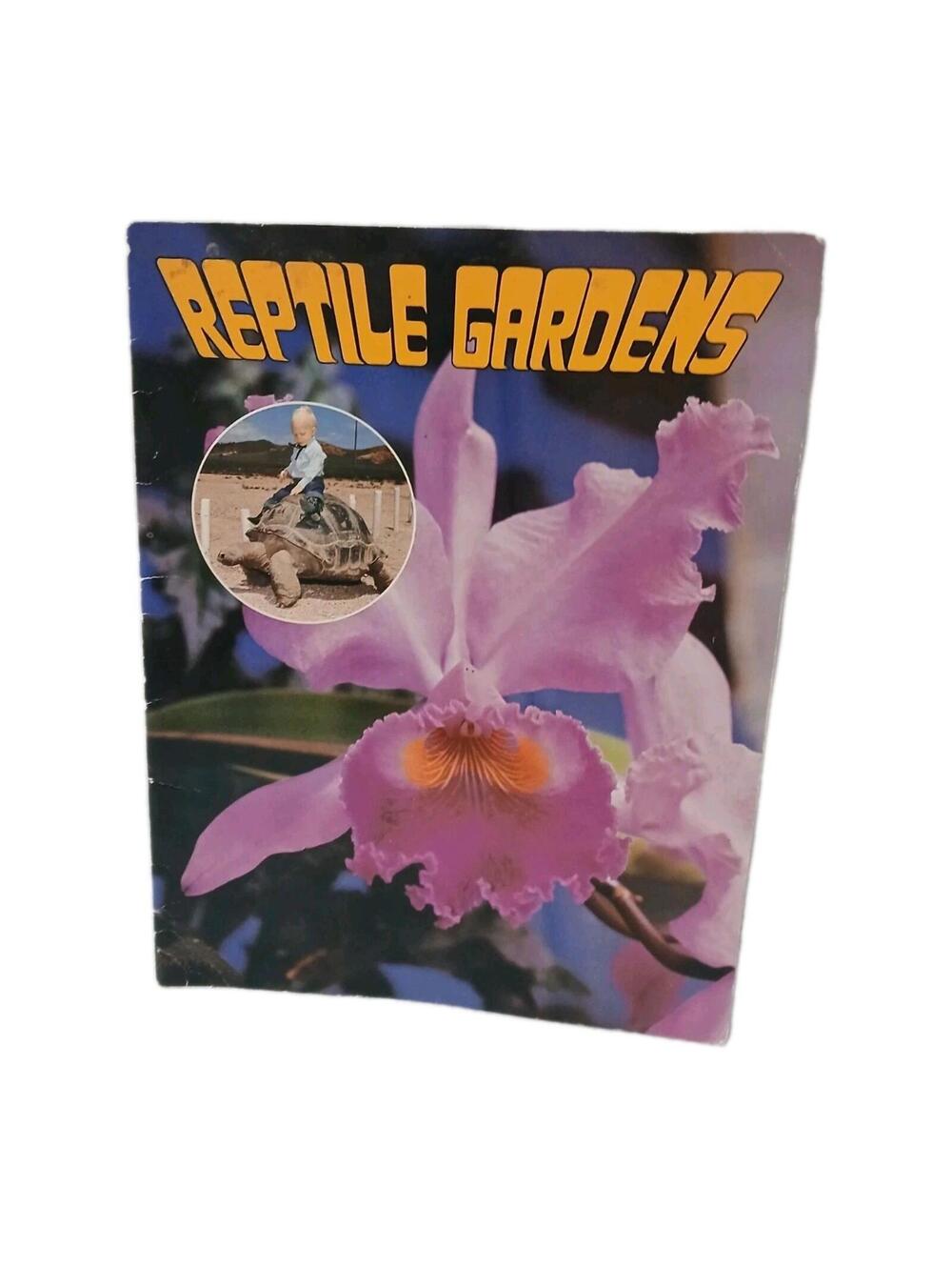 reptile gardens rapid city South Dakota Book Souvenir 1989